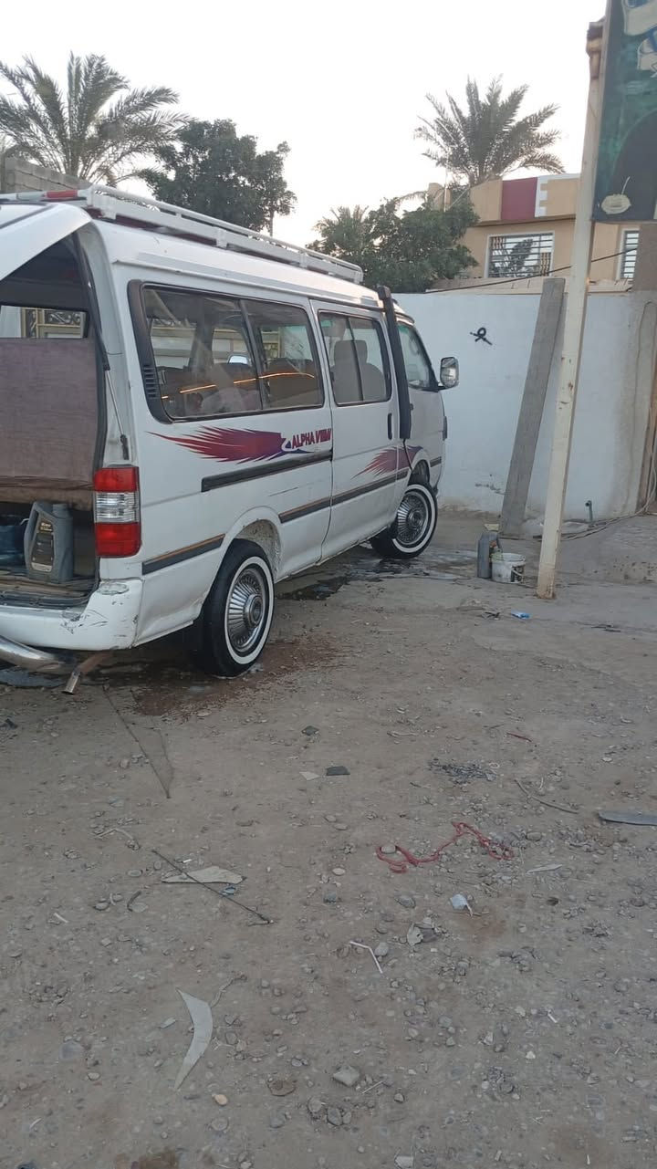 السلام عليكم فتون للبيع موديل 2009 سيارة محرك كير اكسل كله جديد ماصارلة 15 يوم من بدلتهن وصدر جديد كامل مابقه بيه نقص برغي تايرات 4 ابو الخط الأبيض هم جدد ماصار اقل شهر وياله مصبوغه جديد سيابية ودرع وغراضه كامله تاخذه ماينزل منه شي مصفره هيئه وغرامات وبسمي تحويل ثاني  يوم الكشر كله على وضع الشركه ماملعوب بيه ماعدا دواير معمرات السعر 68 ورقه وبيه مجال مكانه بغداد المدائن امانت الله سياره متعوب عليه ومصروف عليه جاهزة مانقصه شي واني مكلف بل نشر الاتصال على صاحب سياره *********** منضومه مال زنون كامله بيه ماتنشال من سياره على وضعه
