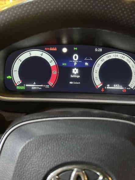 سلام عليكم 
كورلا 2024 تجميع صين هايبرد 
ماشيه 22 الف وضع زيرو 
كفاله عامه بيه بارد باب صدر ✅✅✅+ بارد جاملغ امامي ✅✅✅
باسمي + هزة 2025 
فول 1/1 عده كشن كهرباء 
مكاني بغداد الغدير ساحه ميسلون 
سعررر 138 وبيه مجال حك جيه 
*********** ✅✅
