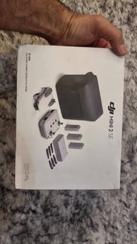 Dji mini 2 se نظافة 95 % بيها فقط هذا الفطر بلذراع ومماثر عليها بلطيرا...