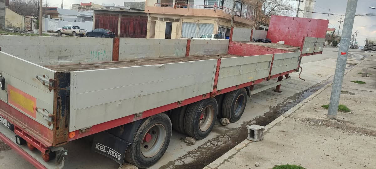 للبيع سفحات طول 8متر  سعر 10ورقة رقم موبايل ***********
