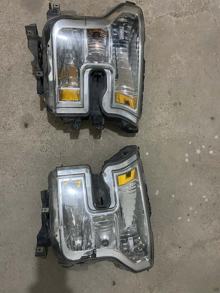 زوج لايتات فورد F150 موديل 2016
وزوج لايتات موديل 2020
ومراوح موديل 2020

كلهم بسعر 200 الف 
للتواصل ***********
***********
