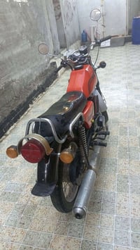 دراجة ٨٢ • كربيات شغّال • بدون عنوان