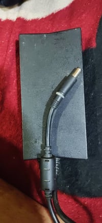 شاحن لابتوب ديل • ١٢٠ واط • اصليه