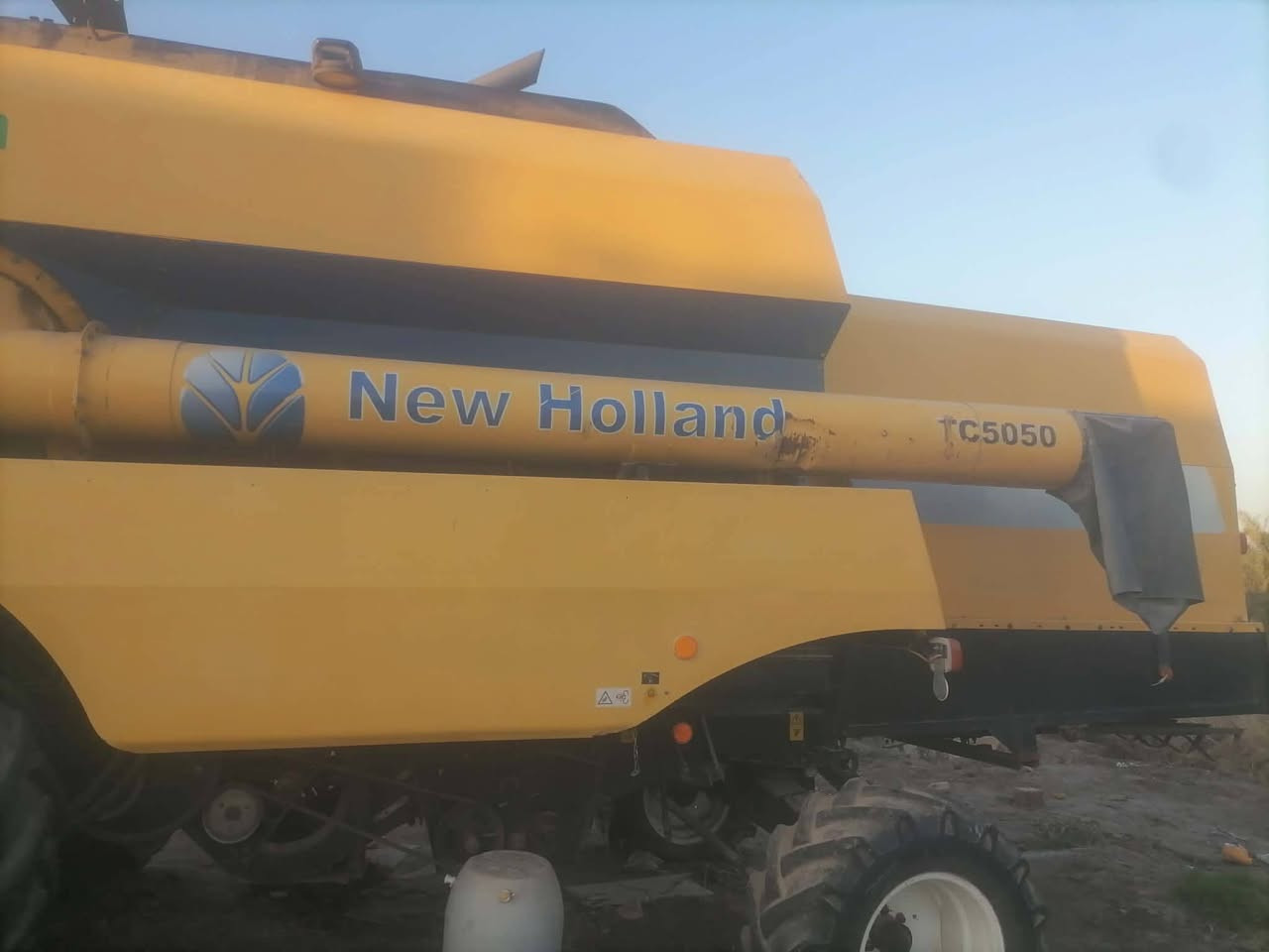 حاصده للبيع او مراوس موديل ٢٠١٣ هيدرو أربيل جاهزه مداور وكاله المكان نجف موبايل ***********
