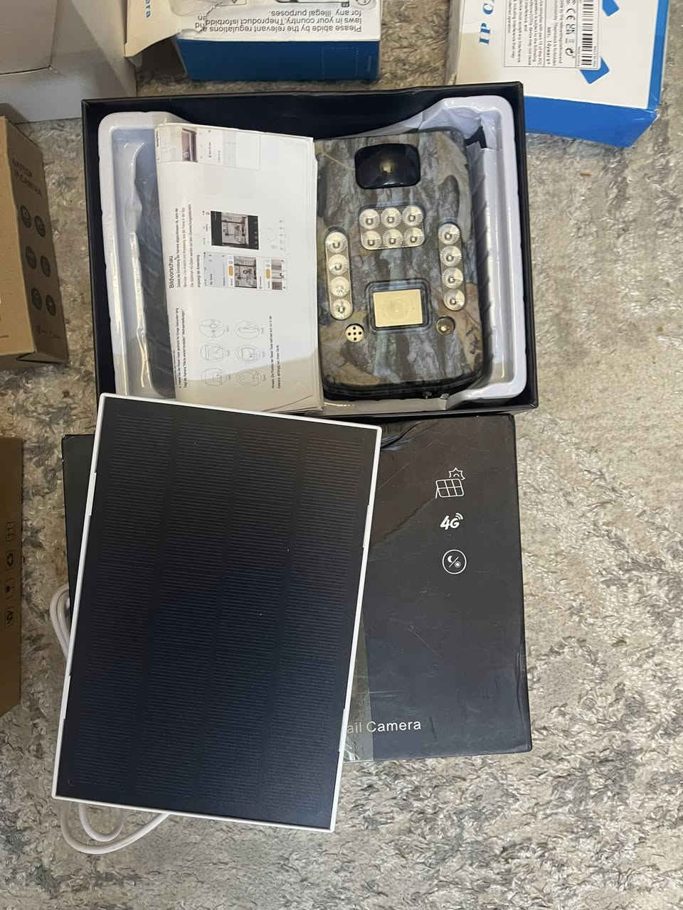 متاح العدد 31 كامرة سرية وعلى الطاقة شمسية ومال اطفال ومال شارع مخبوط وبسعر 6 الف للقطعة شلع ينباعن مكاني بغداد حي اور متواجد خاص *********** الي يريد توصيل موجود
