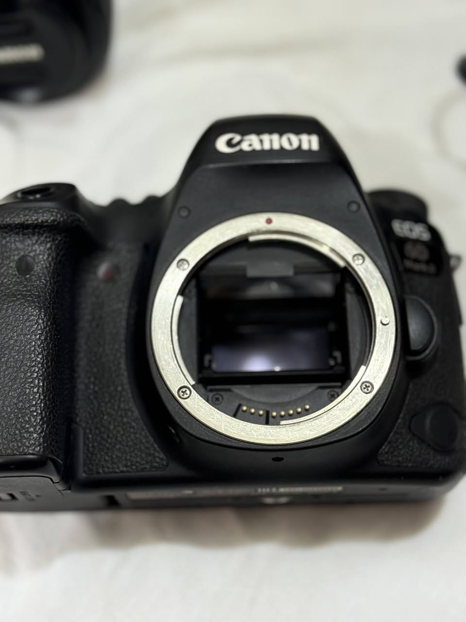 للبيع كانون 6D مارك 2 ( أخت الجديد )
مع عدسة 50 ملم 
شاحنة + بطارية + جلاتين
المكان بغداد مدينة الصدر

#الشراي يتفضل خاص


**إذا كنت صاحب هذا الإعلان وتريد حذفه لأي سبب، رجاءا أرسل رسالة إلى الدعم الفني**