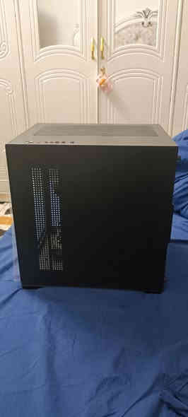 ❤️سلام عليكم جديد جديد ❤️
كيس للبيع السعر ٧٠٠ كل الغراض جديده عدا الباور مستعمله 

المواصفات 
معالج r5 5500+fan cooler master 

Mb  Asrock b450m/uc المذر بورد واي فاي يجيي بي اريلات

Ram hyperx fury 2x8 16gb 3200mhz الرام بدون ارجيبي

M.2 nvme crucial 1tb pci 4 5000 mb التخزين

التخزين ssd 128 apcher

كارت الشاشه Rtx 3050 windforce oc يجي بدون كيبل باور مباشر بال PCI 

الكيس اسود زجاجي بي ٥ مراوح شبيه ليان لي مع هاب وريمونت تحكم 

الباور سبلاي thermaltake 650 w فقط هذا مستعمل 

للتواصل خاص او واتساب ***********
توصيل متوفر بحجز رصيد فئه ٥ دولار اسيا لضمان الاستلام واذا تريد تجي
 اهلا وسهلا بغداد مدينة الصدر راسلني ادزلك موقعي
