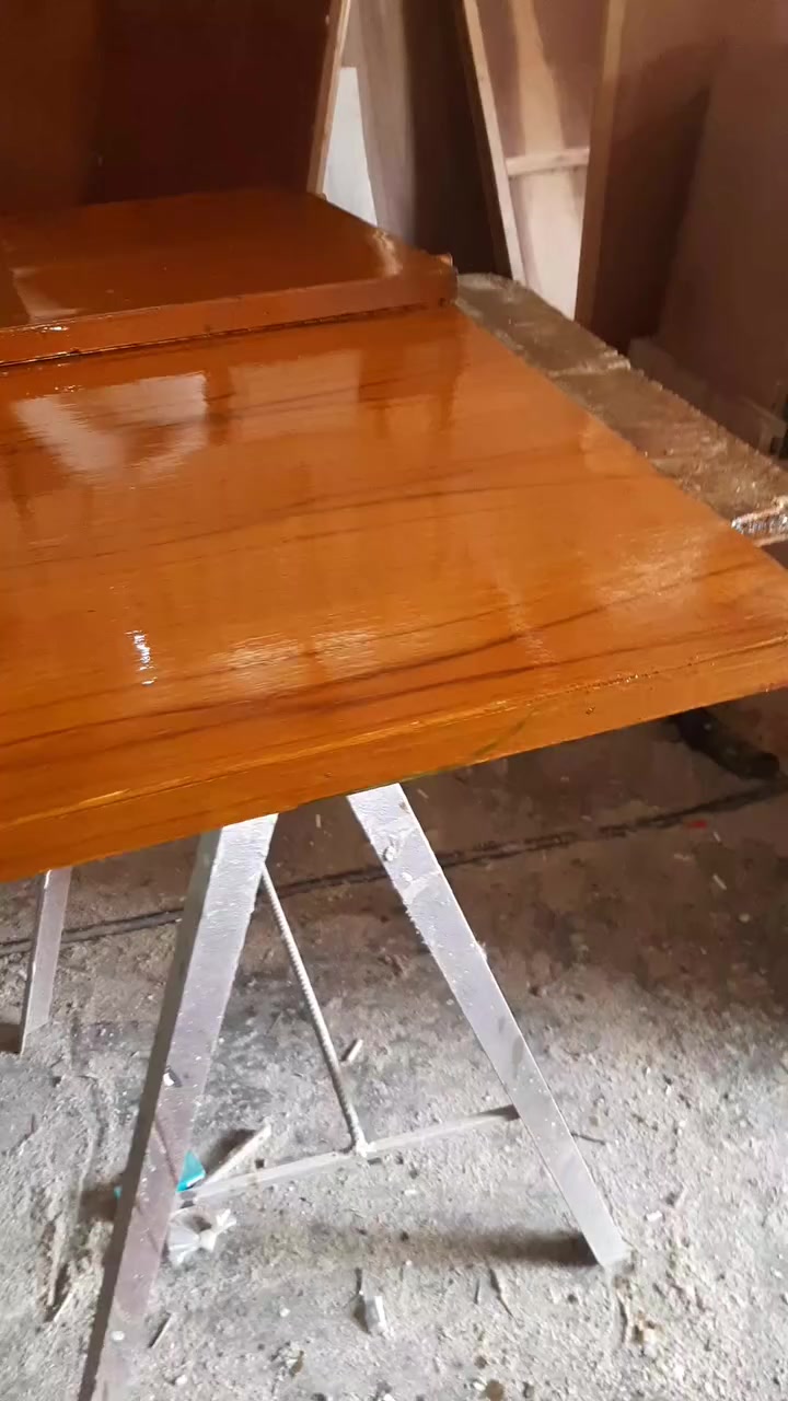 معمل نجارة بركة الرحمن بادارة ابو ضحى النجار ناحية الوجيهيه شارع الاطباء رقم الهاتف *********** هذا سنتول رش مسدس ماكو ورنيش ومن الله التوفيق
