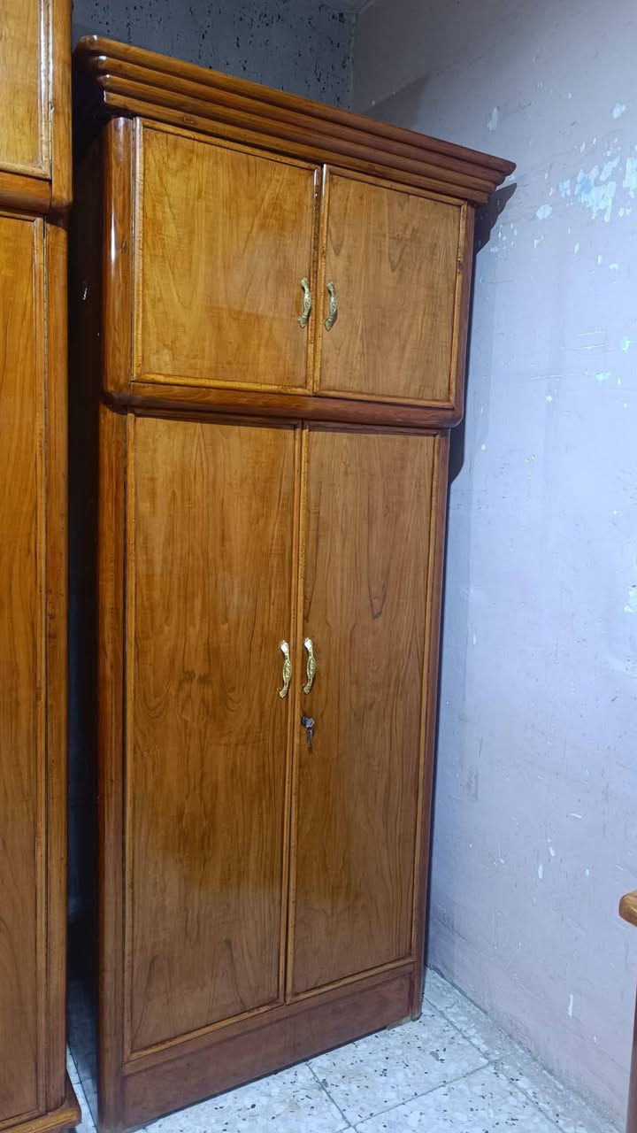 غرفه تسكام صاج داخل وخارج دنك جاوي ام السته طابقين ظهر جرجوبه نظيفة كلش وثگيله 5 ملم متكونه من 8قطع السعر مليون و400وبيه مجال مكاني محاويل للاتصال ع الرقم ***********
