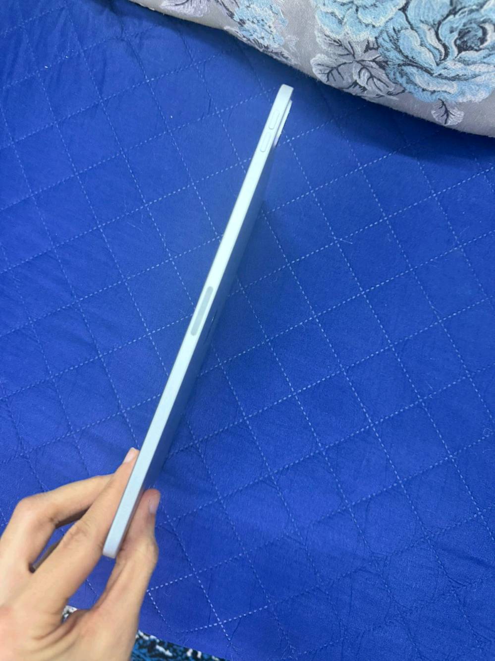 ايباد 11برو M2
للبيع ايباد  نضافه 💯 
البطاريه 89 تفحص حاسبه
 اذا بي شخط تاخذه بلاش جديد جديد جديدد 
ذاكره 128 
سعره 775 بي مجال بسيط 
***********