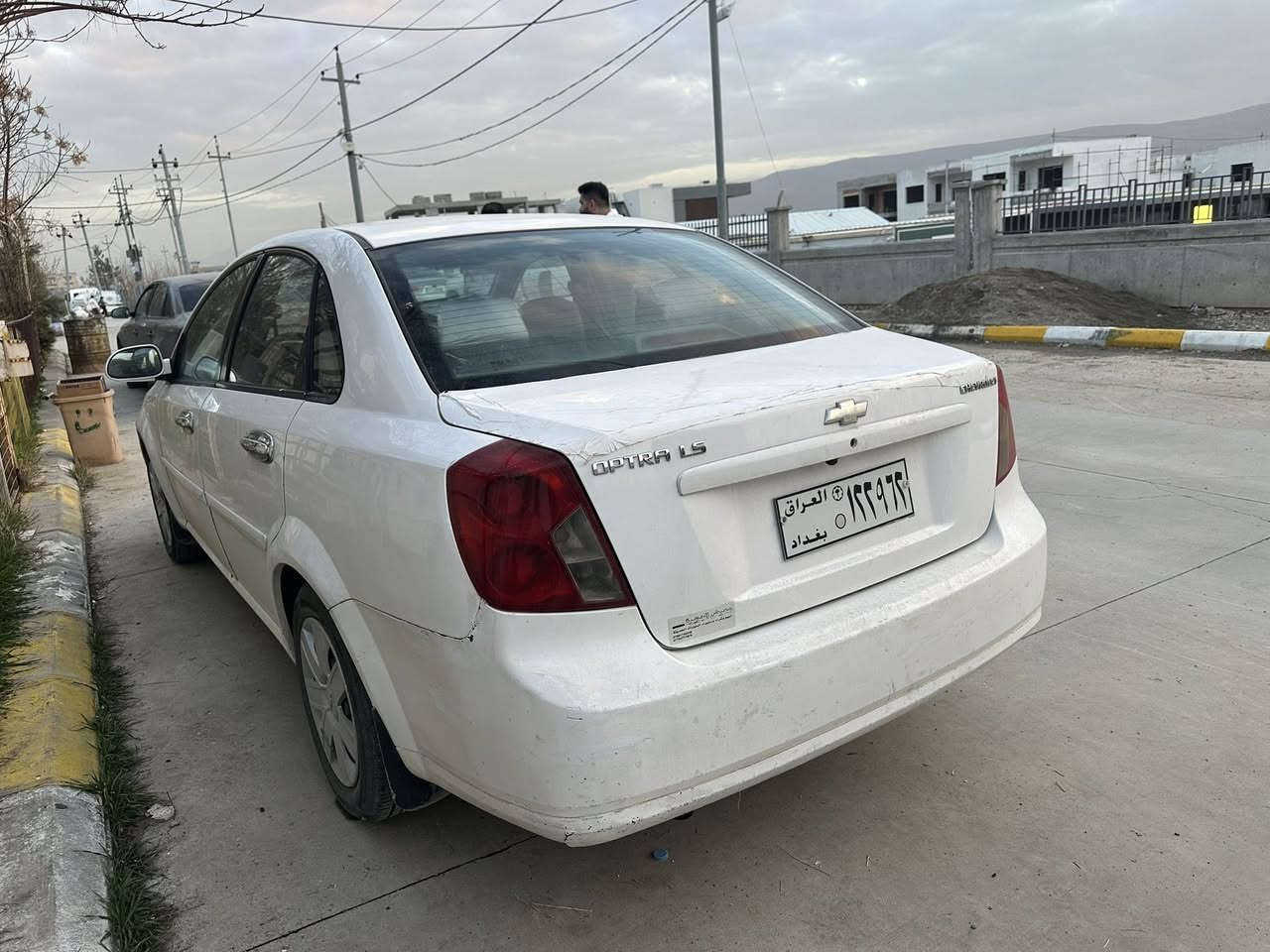 ئۆبترا مۆدیل ٢٠٠٩
ئۆتۆماتیک
شاشەو ئای بات و کامیرا
بەشەرتی گیرو مەکینە
مەسرەفی هیج تیانییە
جواتایەی تازەیە 
سەیارە کە ساخ دوبارجەی 
بۆیاخە دەعمی نییە 
کتابی مزیدە لەگەڵە 
بەشەرتی بەفرەزو هه موشتیک
بەناو ئەکریت سعری ٤٥ گەڵا
***********
