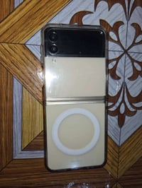 مبايل فلب سامسوك ينطبك ينفتح جهاز نضيف كفاله عامه مبايل حلو ذكره 165 س...