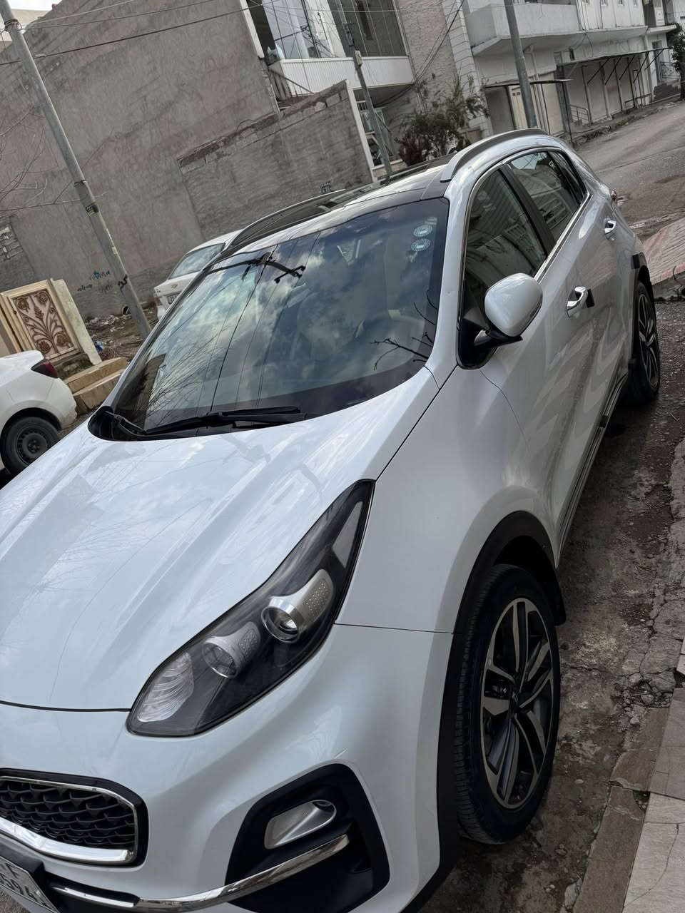 سبورتاج خليجي موديل 2021  رقم اربيل بأسمي سنويه مجدده
فول موصفات 
صندوق كهرباء بونرما مري شفط اشاير بالمري كشانه كهرباء بصمه السياره ماشيه 106الف 
ملاحظه بيه بارد باب السكن 
***********
***********
السعر المطلوب 215
