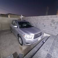 هايلندر ٢٠٠٩ رقم انبار مميز مصبوغه حزام بيه ضربه بالجاملغ الخلفي معمر ...