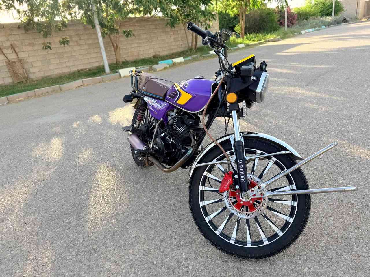 السلام عليكم دراجه سيفان للبيع موديل 24 شكل 25 السعر 675 وبيه مجال قليل عنوان ديالى شهربان رقم ***********
