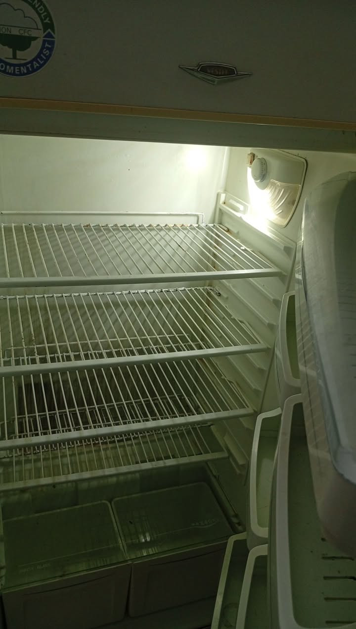 ثلاجه ڤستل حجم28 عائلي نضيفه وشغاله فوك وجوه 
السعر 200
العنوان بغداد الراشديه/ مقابيل الحسينيه


**إذا كنت صاحب هذا الإعلان وتريد حذفه لأي سبب، رجاءا أرسل رسالة إلى الدعم الفني**