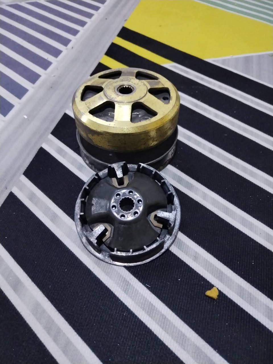 سلام عليكم كلج امامي خلفي هاون نقص مروحه مكفول ومال تفصيخ مو تجاري   توصيل ماعدي


**إذا كنت صاحب هذا الإعلان وتريد حذفه لأي سبب، رجاءا أرسل رسالة إلى الدعم الفني**