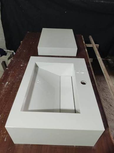 انا بفصل مغاسل بورسلين بجوده عاليه وسعر متوافق جدا حسب المواصفات ***********
