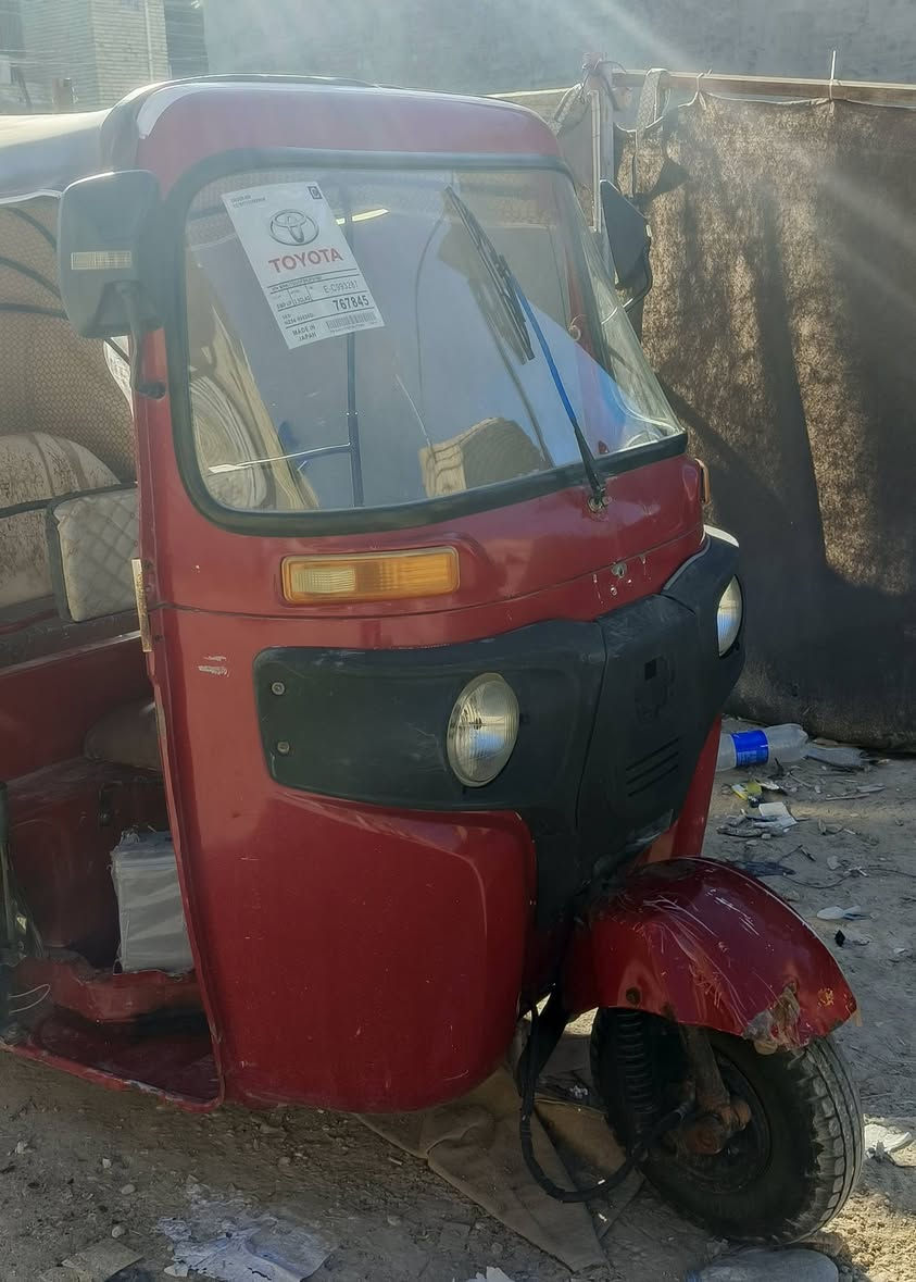 سلام عليكم تكتك باجاج ٢٠١٧ نظيفه لا صبغ ولا معجون بلاديه محرك زيل بدون اوراق مكاني كربلاء السعر2000 وبيها مجال ***********
