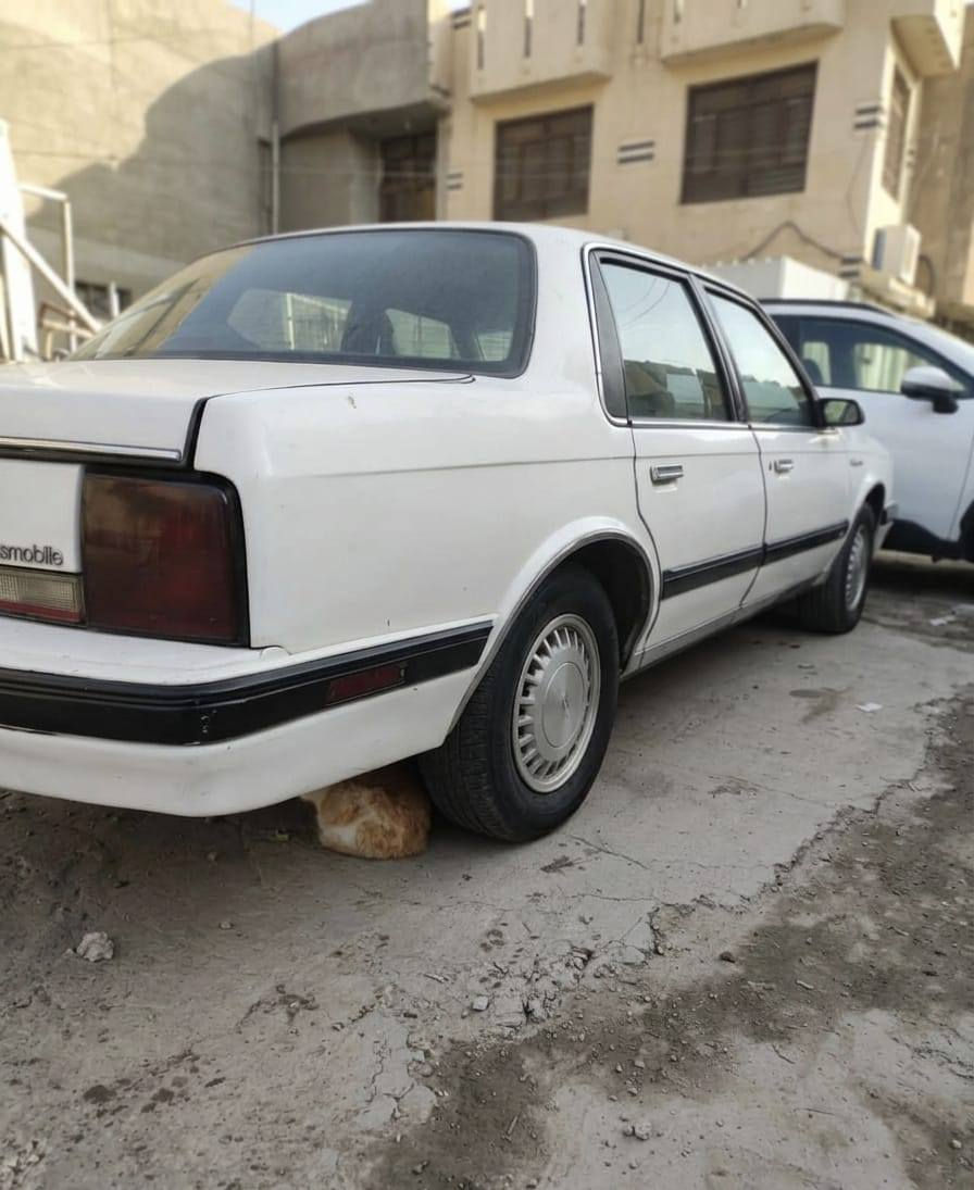 السلام عليكم سياره اولدز موديل 1990 سياره بلدية باسمي رقم انكليزي سياره جاهزه من كلشي عنوان بغداد الصدرية رقم *********** سعر 30 ورقه وبيها مجال للشراي تخم تأير للتفاصيل أكثر اتصل على رقم وبيك خير وتدلل
