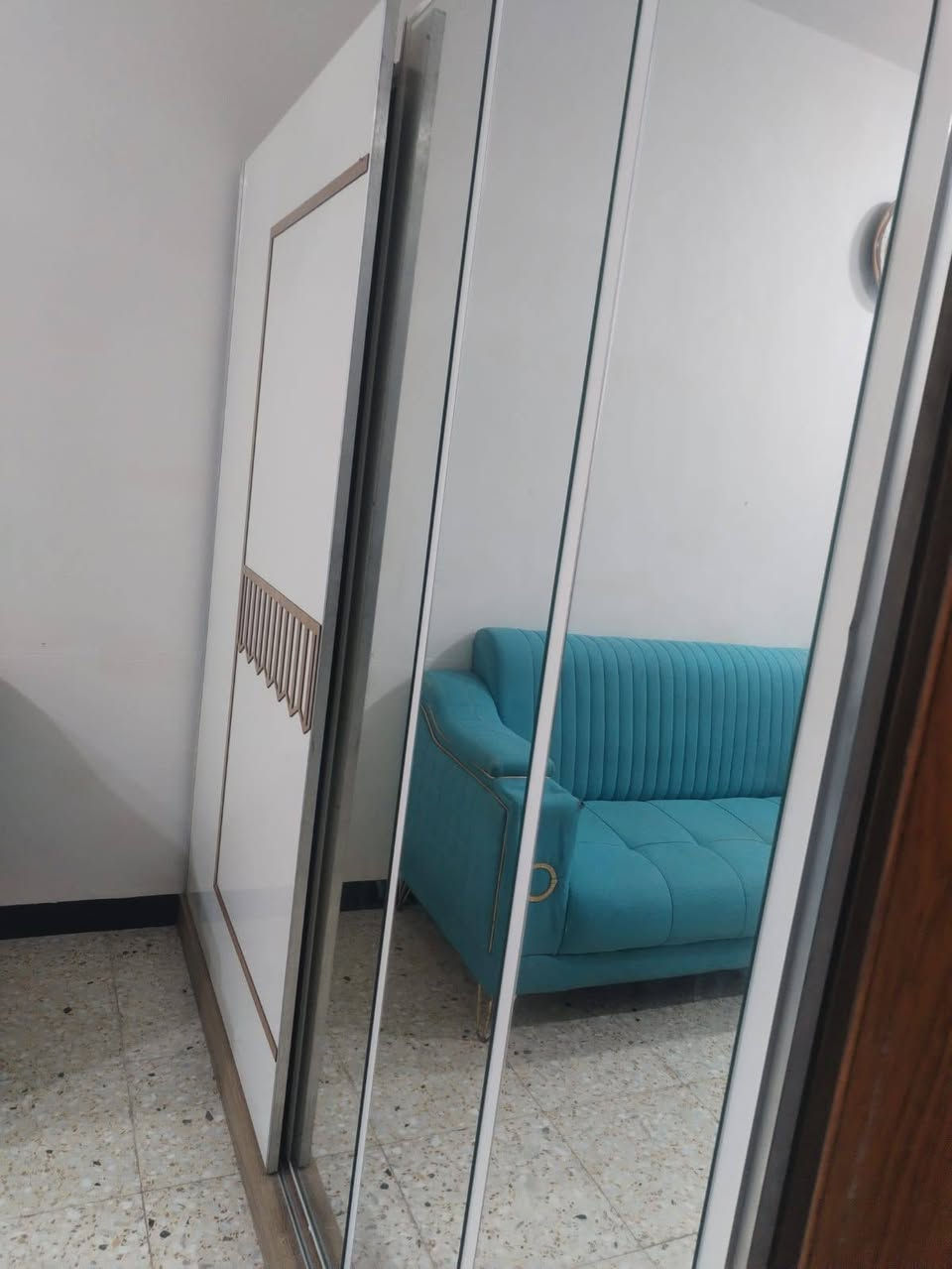 سلام.عليكم كنتور سلايت مال غرفه تركيه نضيف كلش مكاني ديوانيه حي الامين سعره ١٥٠قفل قفل 
تفصيخه وشده سهل جدا


**إذا كنت صاحب هذا الإعلان وتريد حذفه لأي سبب، رجاءا أرسل رسالة إلى الدعم الفني**
