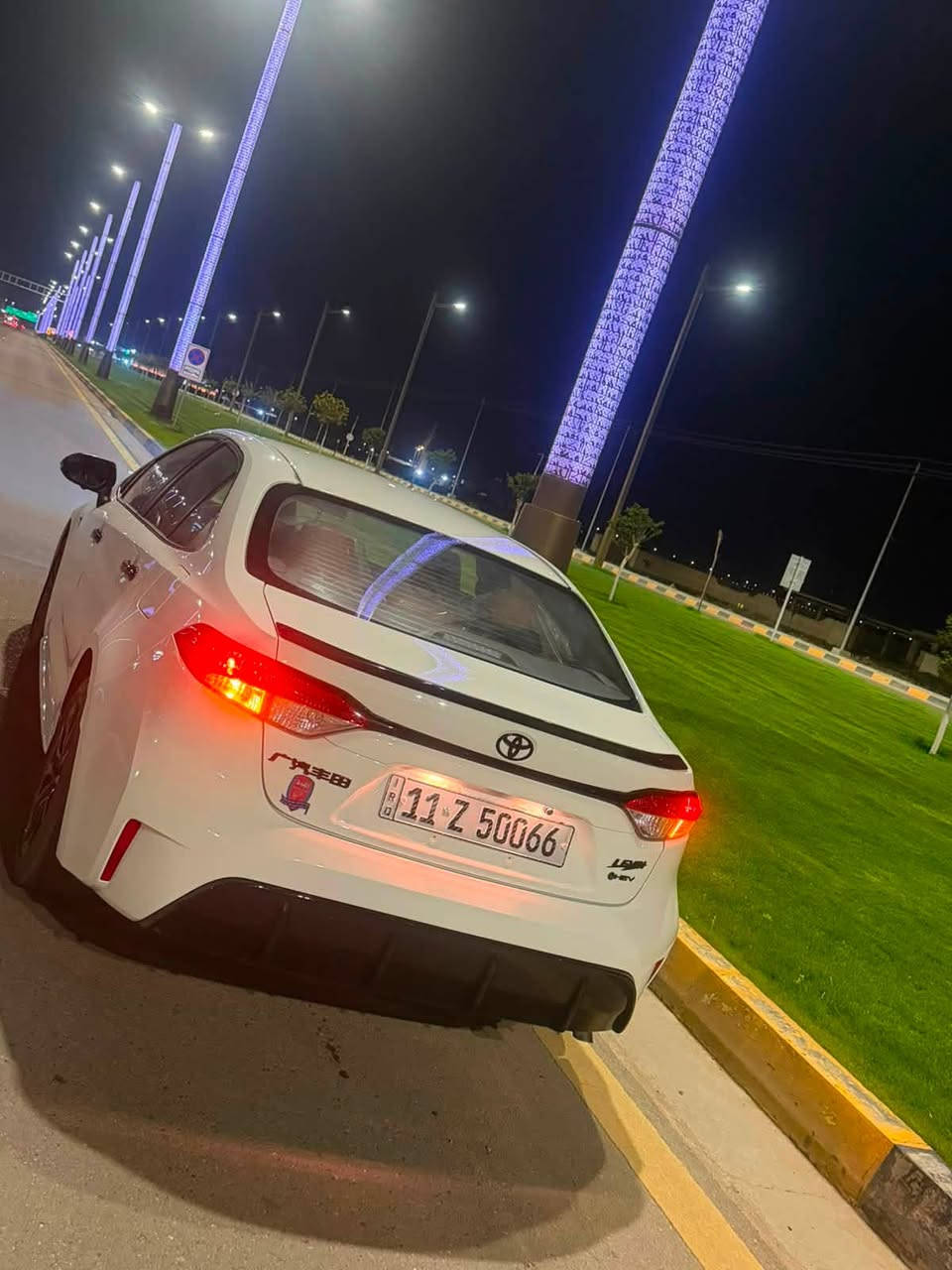كورلا هايبرد GR اعلا مواصفات
كشنات جلد لون مشمشي
كامرت 4 جهات 360 درجه
رادار امامي
دخول ذكي
السياره زيرو ماشيه 6000كيلو
مكفوله كفاله عامه شرط السونار
رقم بغداد باسمي 
الرقم مميز
واتس اب فقط
***********
بغداد

