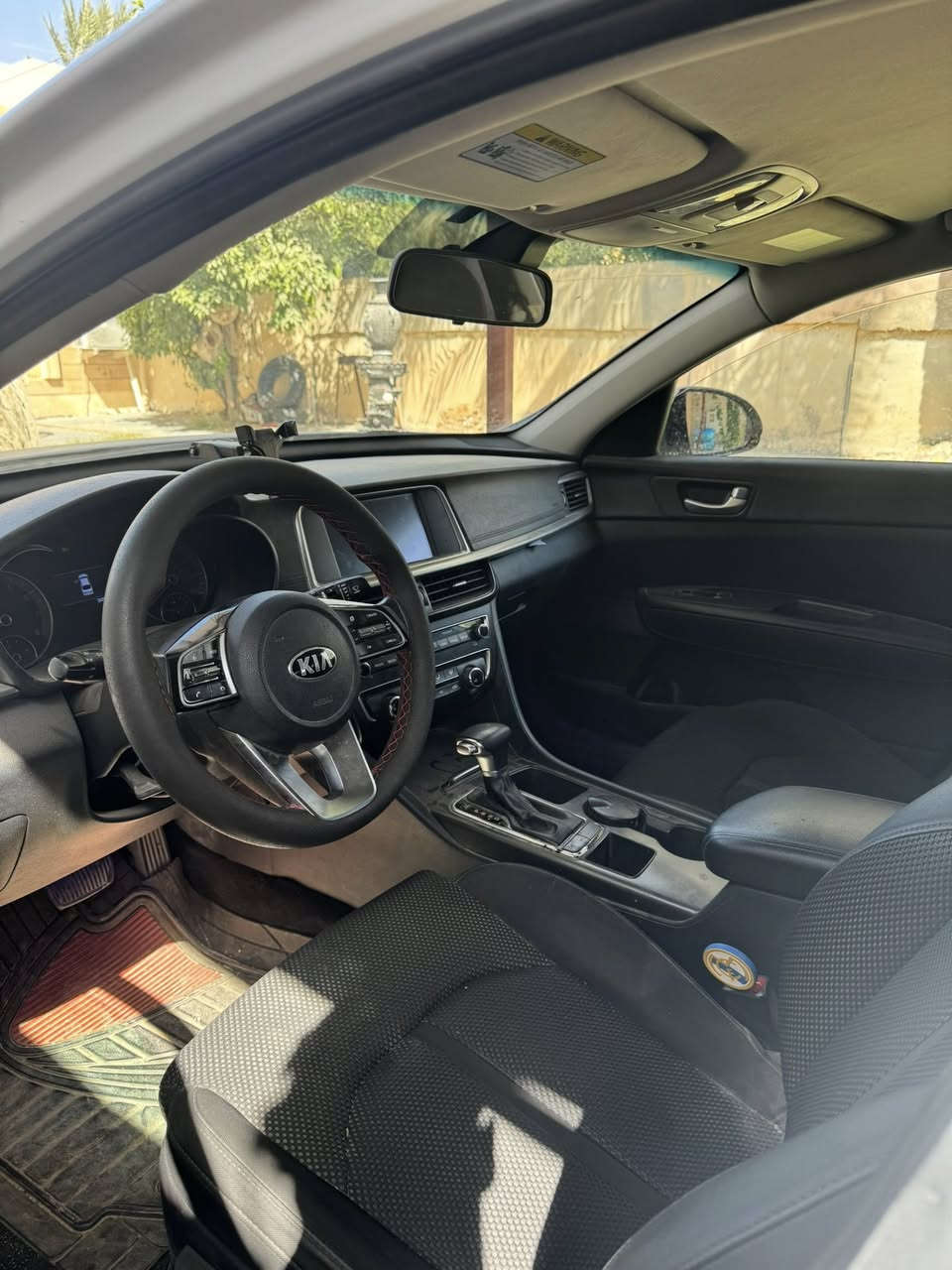 السلام عليكم 
اوبتما 2019 للبيع مواصفات FE 
سياره حلوه ونضيفه ومرتبه ما ناقصها اي شي 
حادثها موضح بالصور رقم اربيل تحويل مباشر 
مكانها الانبار قصاء عنه  
سعرها / 140 
الرقم / ***********
