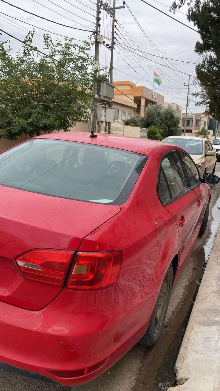 Jetta 
جیتا ٢٠١٤ خەلیجی ٣ پارچە سبوغ 
پێش و پشتی کەپس 
بێ ناو گرتن ، ئێرباگ سیستەم 
م / V4 ,20 بێ تۆربۆ 
رەقەم و سەنەوی نوێیە 
ڕۆیشتن ٢٠٠ هەزار کم 
 مواسفات S 
نرخ / 110 $ أربيل, العراق


**إذا كنت صاحب هذا الإعلان وتريد حذفه لأي سبب، رجاءا أرسل رسالة إلى الدعم الفني**