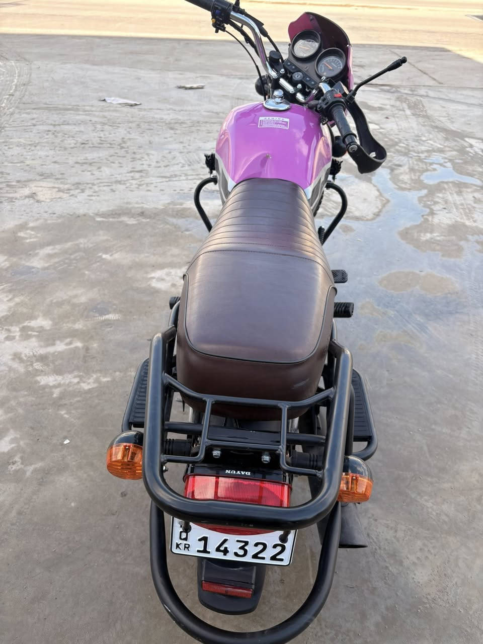 دايوان ٢٠٢٣
ماشية ٩٠٠٠
( مكفولة كفالة عامة )
بيها فقط بلتانكي رصعة تتعدل يم البنجرجري بلهوة
اوراق كاملة رقم اربيل تحويل بسم المشتري 
سعر كلش مناسب 
*********** تواصل فقط اتصال او واتساب مازنجر ميوصلني شي 
مكاني بعقوبة تحرير
