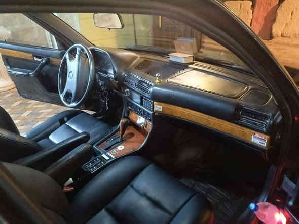 سياره بي ام 730 موديل 1992 رقم بغداد كشنات كهربائي جلد كهربائياته كله شغاله محرك كير خير من الله صدر أمامي خلفي جديد حساسات خلفيه مصبوغة عام بدون ضرر بيع مستعجل 55 ورقة والشراي يتصل على الرقم ***********
