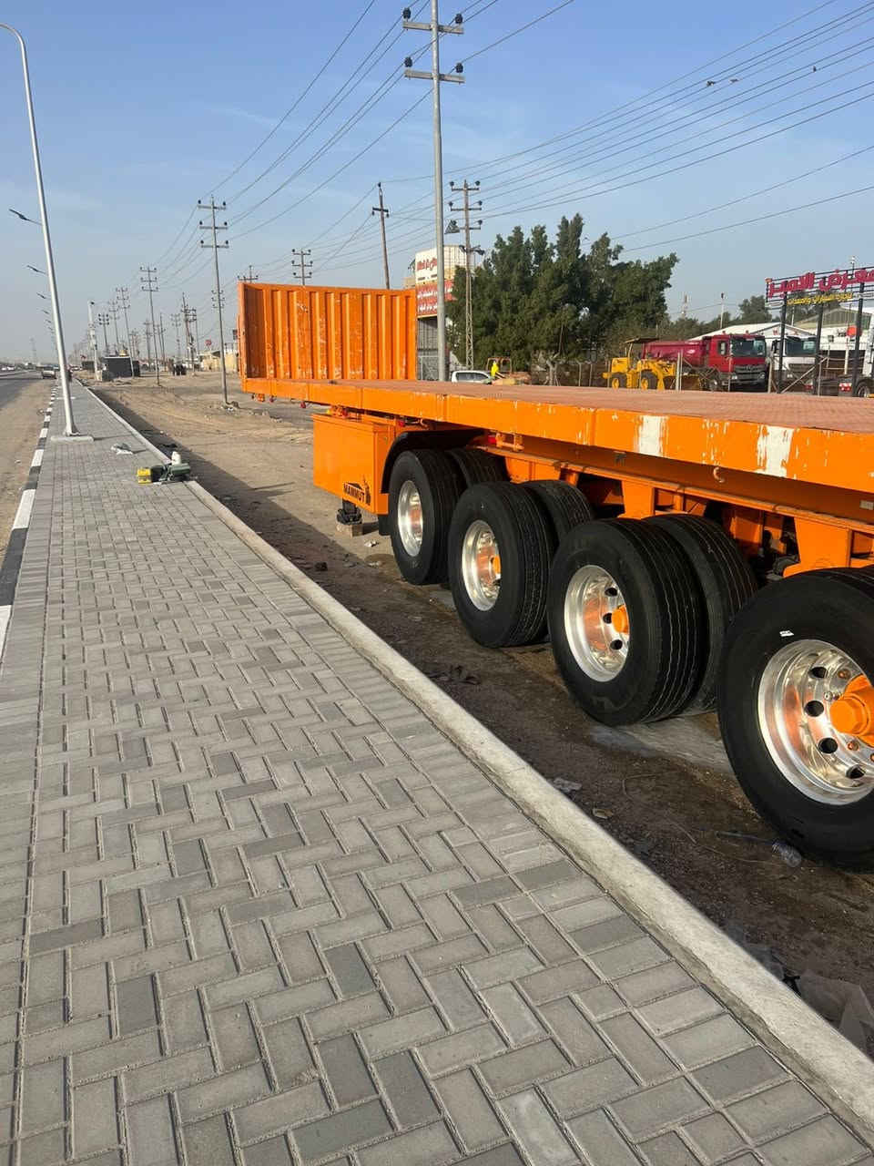 السلام عليكم
عربانه للبيع ماموت شريط خالد الجنابي طول 13/60 دناكير 14  شاصي18 السعر 170 مكلف بالنشر للاستفسار ‭0770 706 6633‬
