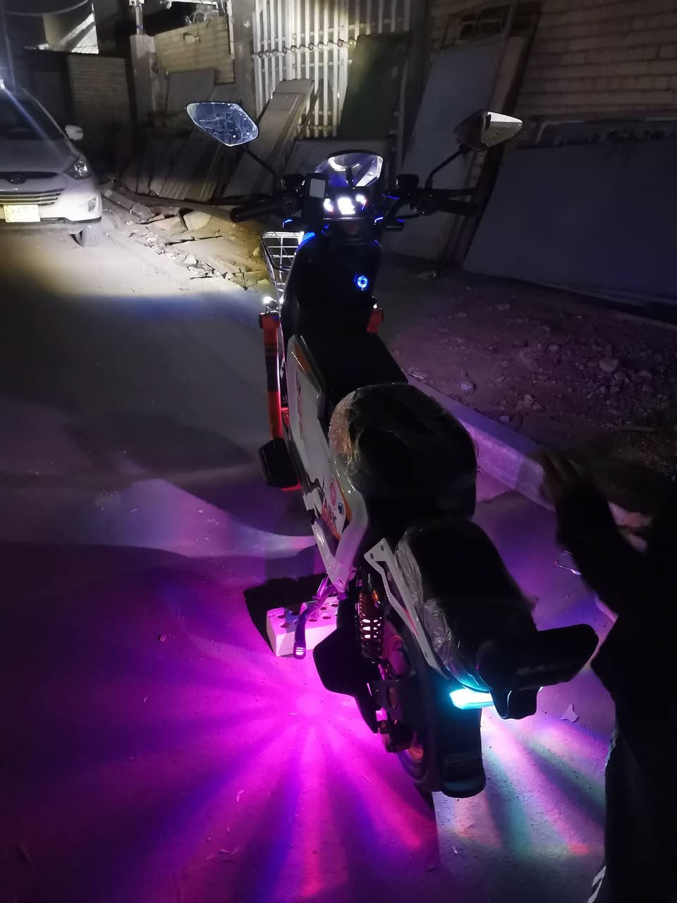 دراجه شحنX900
موديل 2025
للبيع مستعمله خمسه أشهر  
مواصفات
1-خمس بطاريات
2-اربع سرع
3-ام بي ثري
4-تايرات جدد
5-لايتات زنون
6-السرعه القسوى70
7-كارت بصمه وسويج
8-انذار سريقه
9-تشغيل عن بعد
10- نظام R بك
(ب600 وبيهاا مجال)


**إذا كنت صاحب هذا الإعلان وتريد حذفه لأي سبب، رجاءا أرسل رسالة إلى الدعم الفني**