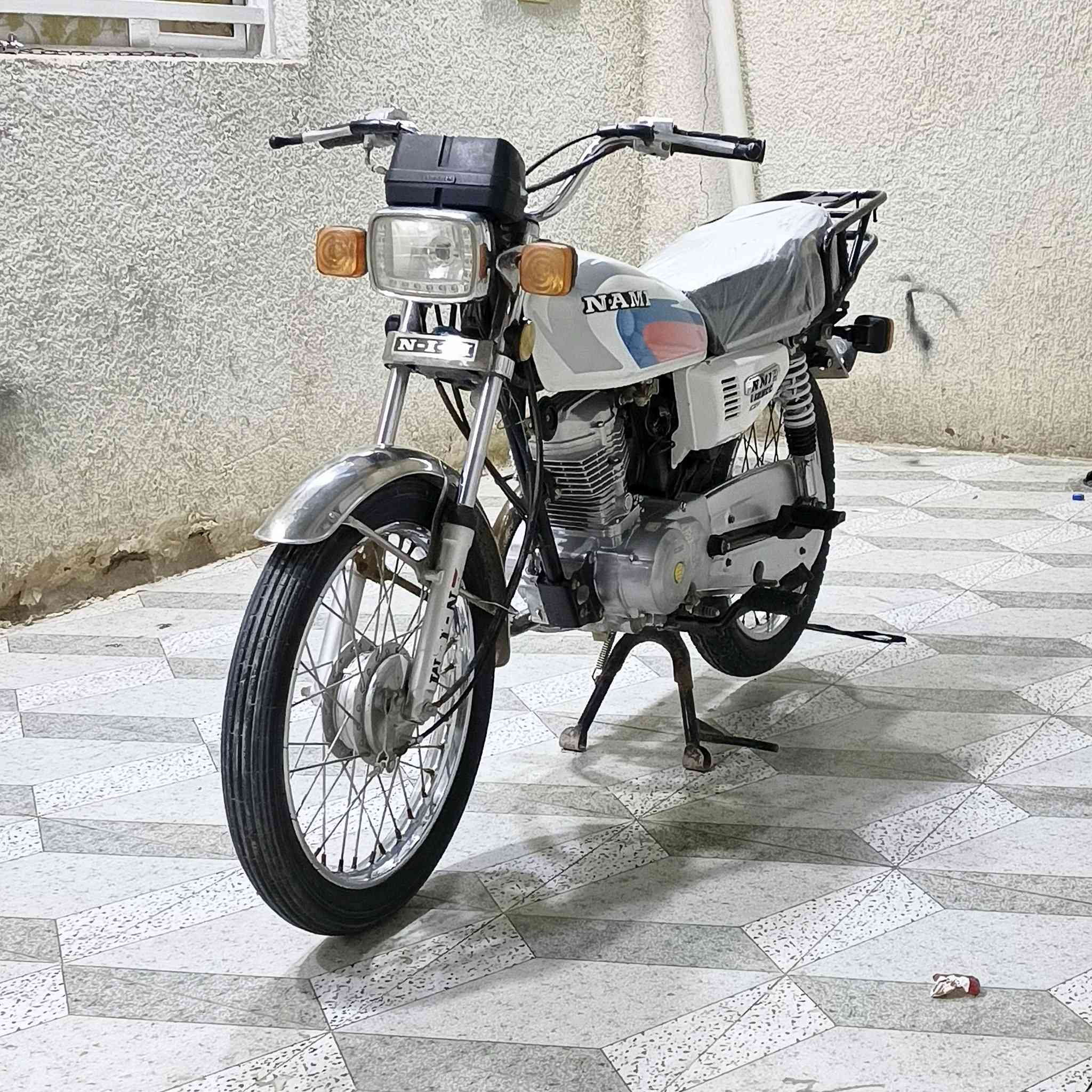 سلام عليكم دراجه اربعه كير موديل 22اوراق اصولي نامه متياز دراجه حلوه ونضيفه مكينه ناعمه السعر 650وبيها مجال مكاني كوت شارع النفط ***********
