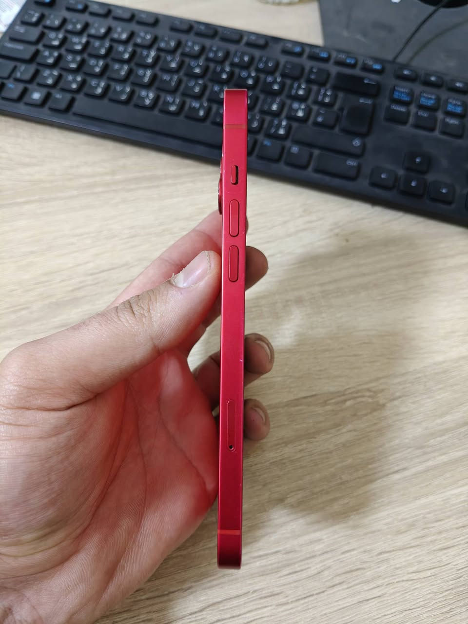 سلام عليكم
للبيع ايفون 14 بلص Z/A
مكفول من كلشي 
بطارية 87 
لون مميز 
نظافة 99% 
ذاكرة 128 
السعر 640 وبي مجال 
مكاني نجف توصيل متوفر 
***********
