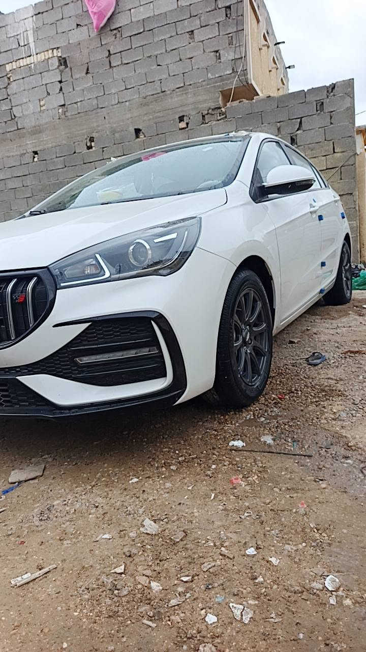 السلام عليكم 
شيري اريزو 5 السياره زيروو ماشيه 30 الف مدويل 2025 بسم الشركه بعدهه شرط التحويل 
السعر انتصل
الرقم ***********
      ***********
