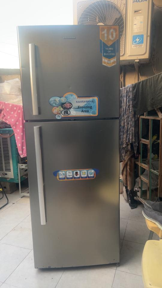 ثلاجه للبيع جدا نظيف رقم ***********
