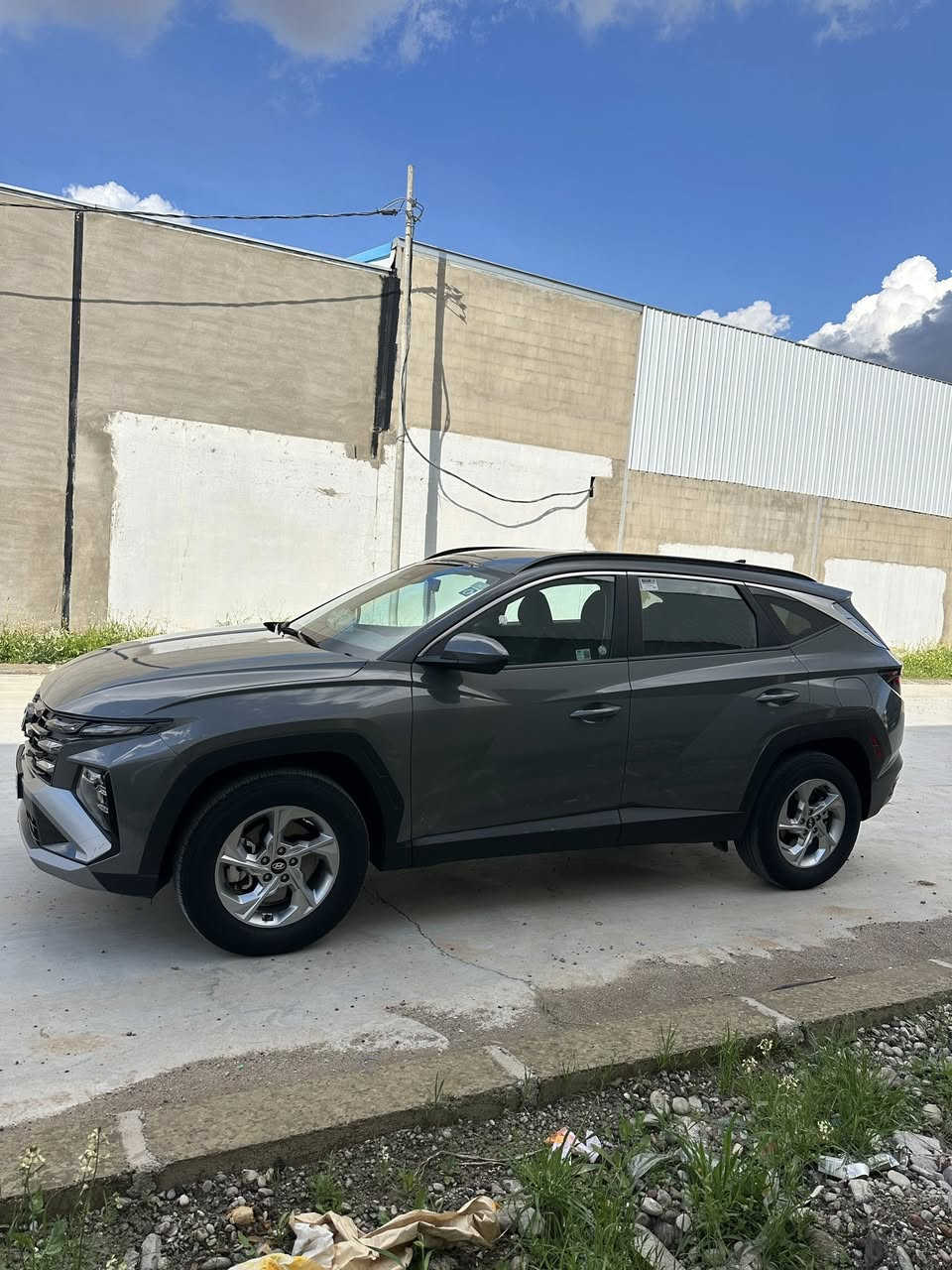 للبيع 
هونداي توكسان2024

السيارة فول فول عدا الفتحه
ألون سمنتي مميز

1.رادارات أمامية+خلفية

2.حساسات أمامية+خلفية

3. رادارات محيطيه 360

4.اشاير بل مري +مري كهرباء 

5.عدسات زينون ليد 

6.جنطة كهرباء 

7.تشغيل عن بعد

9.كشنات مخمل اسود

12.هيتر ستيرن

13.خزن ميموري

14.كشن السائق +الصدر تحكم كهرباء بل كامل 

15.سماعات الشركة العالمية BOOS

16.مانع انزلاق 

18.تحديد مسار 

19. قيادة ذاتية

20.مثبت سرعة

21.شفتات ستيرن

22.اربع مودات قيادة 

 

24.السيارة بصمة

25.سايد بريك بصمة

26.أوتو هولد

28.نضام LOCK 

29.نضام نزول المنحدرات

30.شاشة حجم چبير

31.شحن لاسلكي 

32. منظومة تحكم التبريد بل كامل لمس

وبعد اكو هواي مواصفات ما مذكورة السيارة 

الضرر . صبغ بنيد فقط بدون دواخل شرط صبغ قطعه وحده 
فقط
السعر 188سعر جوه السوك 
وبل عافيه عل ياخذه

للاستفسار ***********
