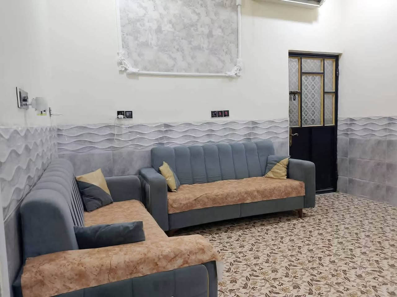 🏡 للإيجار في السيدية
بيت 200 م 

💰 الإيجار:350 ألف دينار (قفل).

📞 للاستفسار:

***********
