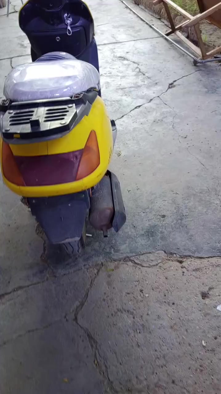 نضيفه كل شي بيها شغال قفل ستيرن قفل جنطه سلف ناعمه خرسه مكاني دوره قفل من الأخير 500 من الأخير ***********
