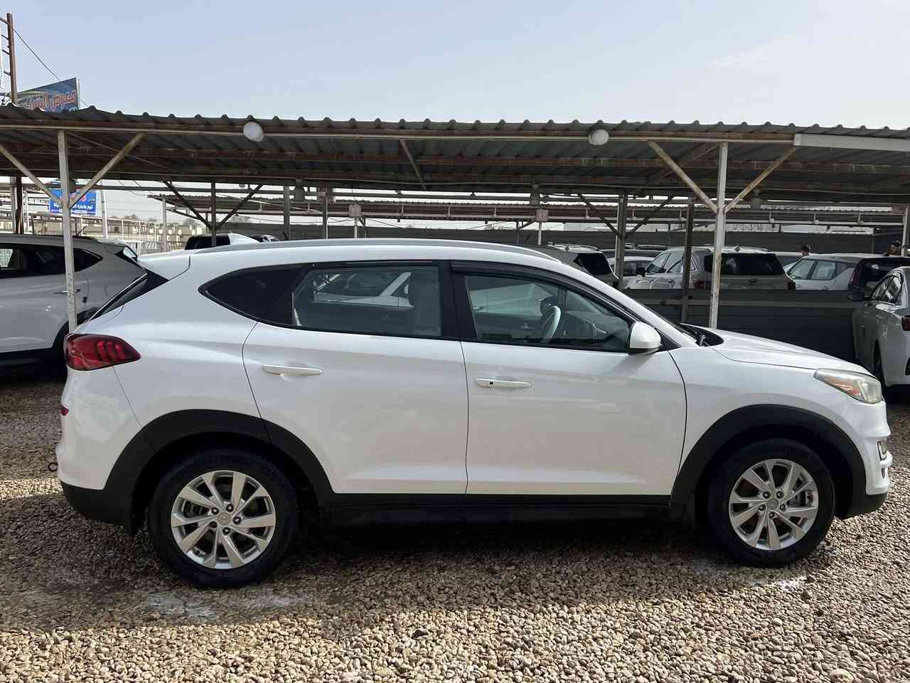 للبيع توكسان 2021 امريكي بصمه كشن كهرباء رادرات رقم بابل انكليزي ماشيه ٥٧ الف محرك مامفتوح بلاد السياره حادثه جاملغ وبنيد بدون شواصي وبيه قبق جنطه مفتوح السونار يطلعه مبدل ليبل نفسه يعني ٣ قطع تبديل اصلي السياره جديده وجاهزه السعر ١٦٣ ومجال كلش بسيط سونار وصور الحادث  بالمنشور اتصال ***********مكانه بابل معرض الوطن لتجارة السيارات الحديثة طريق حله - نجف الفرع الاول
