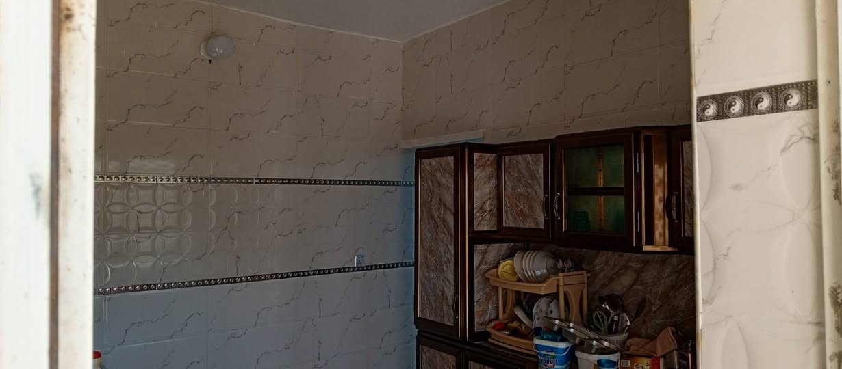 بسبب الوعد الكاذبه اعاده النشر
يرحم والديك اذا مو شراي لاتتصل وتواعد بيه وكله كذب بكذب
التفاصيل كلها مذكوره بالمنشور اخي الكريم 

دار للبيع المدائن  سلمان باك المساحه355 متر  الواجه 17 متر ونزال 21  زراعي علئ 117 بناء 100متر غرفتين نوم واستقبال وصاله وصحيات وكراج يكفي لثلاث سيارات وحديقه الدار صب مسلح الدار مال عائله صغيره 
خلف مشتل السعاده وخلف البانزيخانه  شارع المهندسه سحرالسعر 110مليون وبيه مجال بسيط ***********
