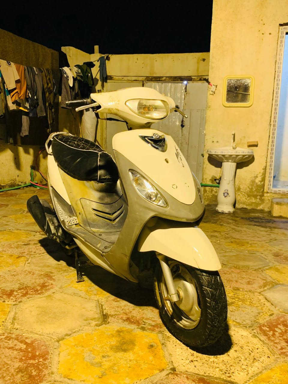 سلام عليكم دراجه ماكس قجمه للبيع بلاد 49 سلف هندر كهربائيات كله شغاله لاتكلي مفتوحه  مادري بيه والله تعال وفحص مكاني بصره حيانيه جمعيات سعره 550 رقم *********** اتصل وتدلل
