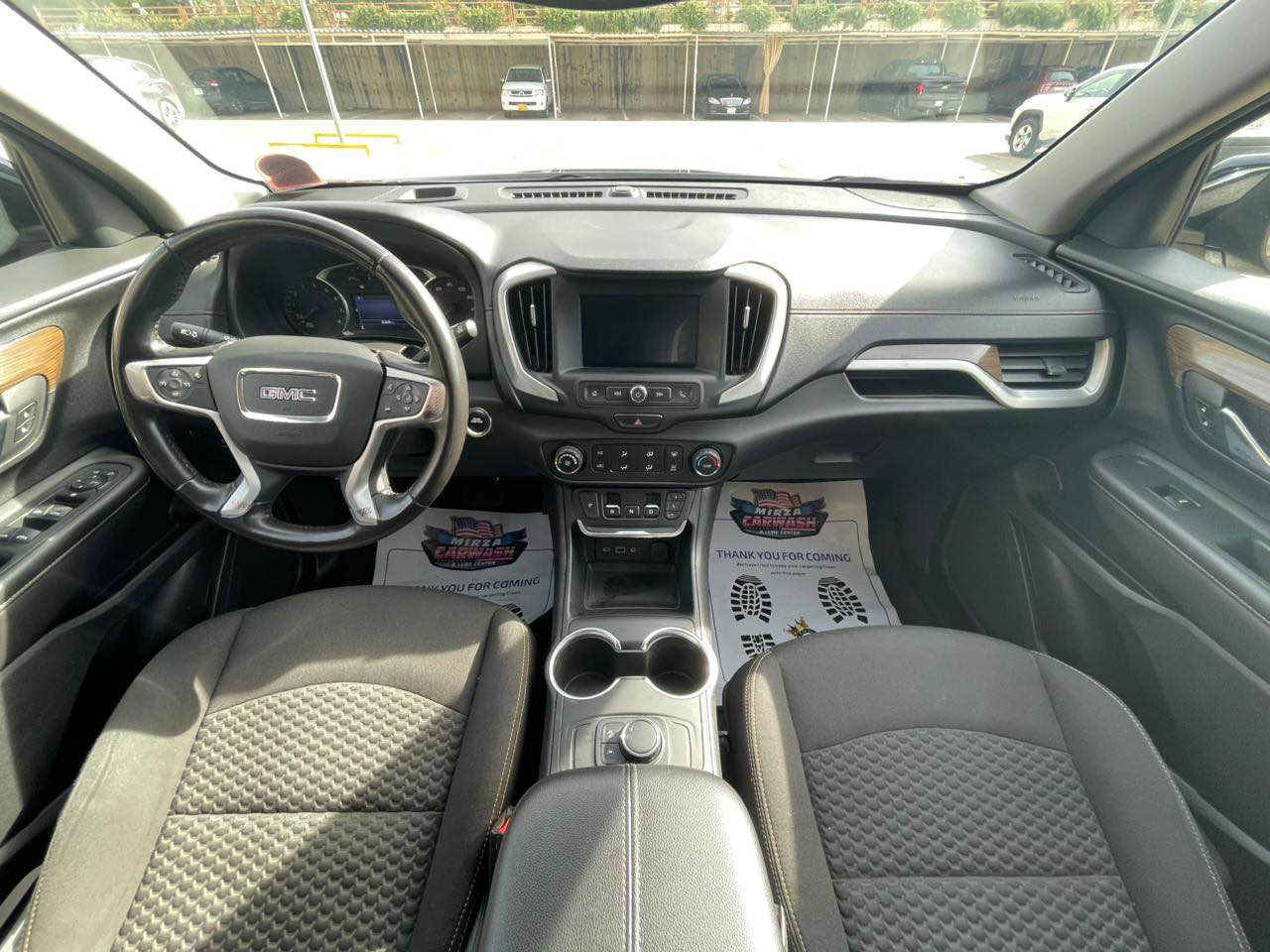 GMC terrain 2020 SLE
مەکینە ۱.٥ تۆربۆ 
ڕاداری پێش خەتی جادە ئۆتۆ ستۆپ ئۆتۆبرێک 
گێڕ دوگمە بەسمە و پێنج دوگمە 
سێ پەڵەی بۆیاخە 
ڕەقەم شانسیم دانناوە
ئێرباگی نەتەقیوە و هەمووی شەریکەیە 
۸۲هەزار کیلۆمەتر ڕۆشتوە سەنەوی و ژینگەی تازەیە تاوەکو ۲٠۲۸
///***********//// السليمانية, العراق
