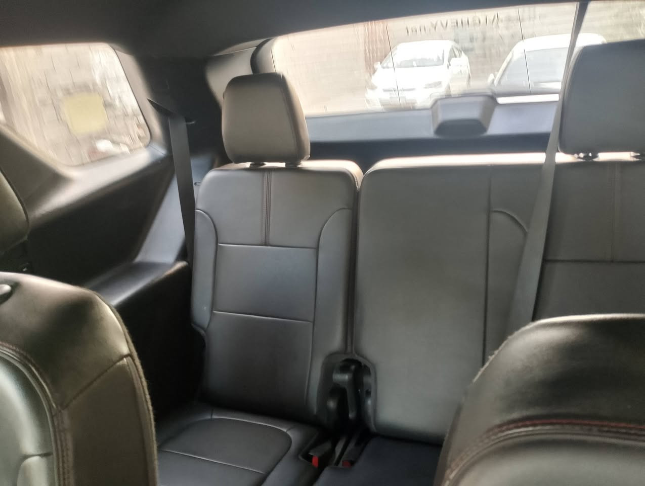 ترفرس فئة RS ٢٠٢٣ ابيض بلاك توب  فول عدى الفتحة محرك ٦ سلندر ٣٦٠٠ vvti رقم بصرة باسمي سيارة جديدة وجاهزة  مابيها اي نقص دخول جديد مواصفاته :
كشنات جلد منفصل vip 
تدفئة بالكشنات 
الكشنات الامامية كهربائية 
بصمة وتشغيل عن بعد
خمس كاميرات ٣٦٠° رؤية محيطية
اربع ابواب بصمه دخول ذكي 
تبريد ٣ قطع 
صندوق كهربائي 
شاشه كبيرة قاصه
تحكم ستيرن وشفتات
رادار امامي وخلفي وجانبي ( نقاط عمياء) 
مري شفط واشاير بالمري 
تحديد مسار ومثبت سرعه وتوقف ذاتي 
لدات امامية وكشافات 
ويلات سود بلاك توب 
سبير وعده جديده بعد مانازل 
السيارة جديدة وجاهزة وتحويل ثاني يوم مكان السيارة بصرة .
رقمي ***********
