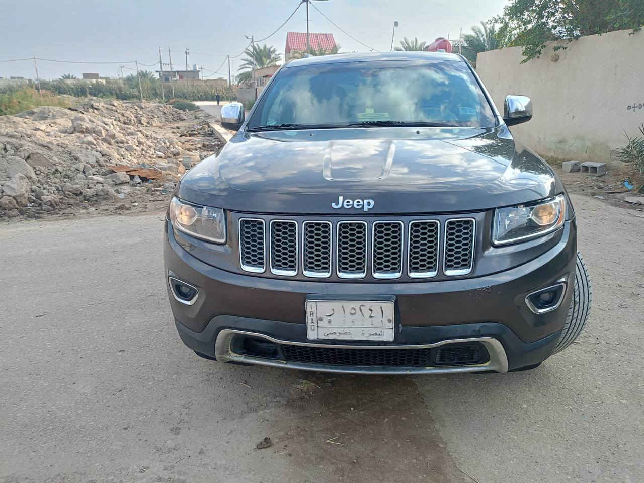 جيب وارد امريكي مديل 14سياره حداده جديد تاير جديد باتري جديد ارباكتها سليمه ضربتها جاملغ الي وره السايق سنويتها 27رقم بصره دواخل نضيفه سياره ما تعبانه *********** رقم صاحب سيارة مكاني بصره قضاء المدينه
