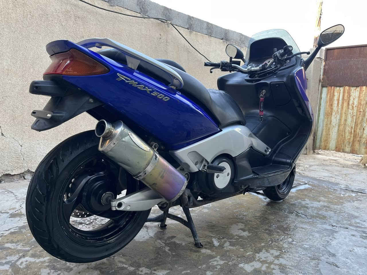Tmax 500 2007
دراجه مكفوله مكينه و كفر كله ابلاد 
شلعه معدل 
دهل كله امزويل بانزين محسن اكزوز يوشماره 
عنوان بغداد رقم هاتف ***********
رقم وتساب ***********
