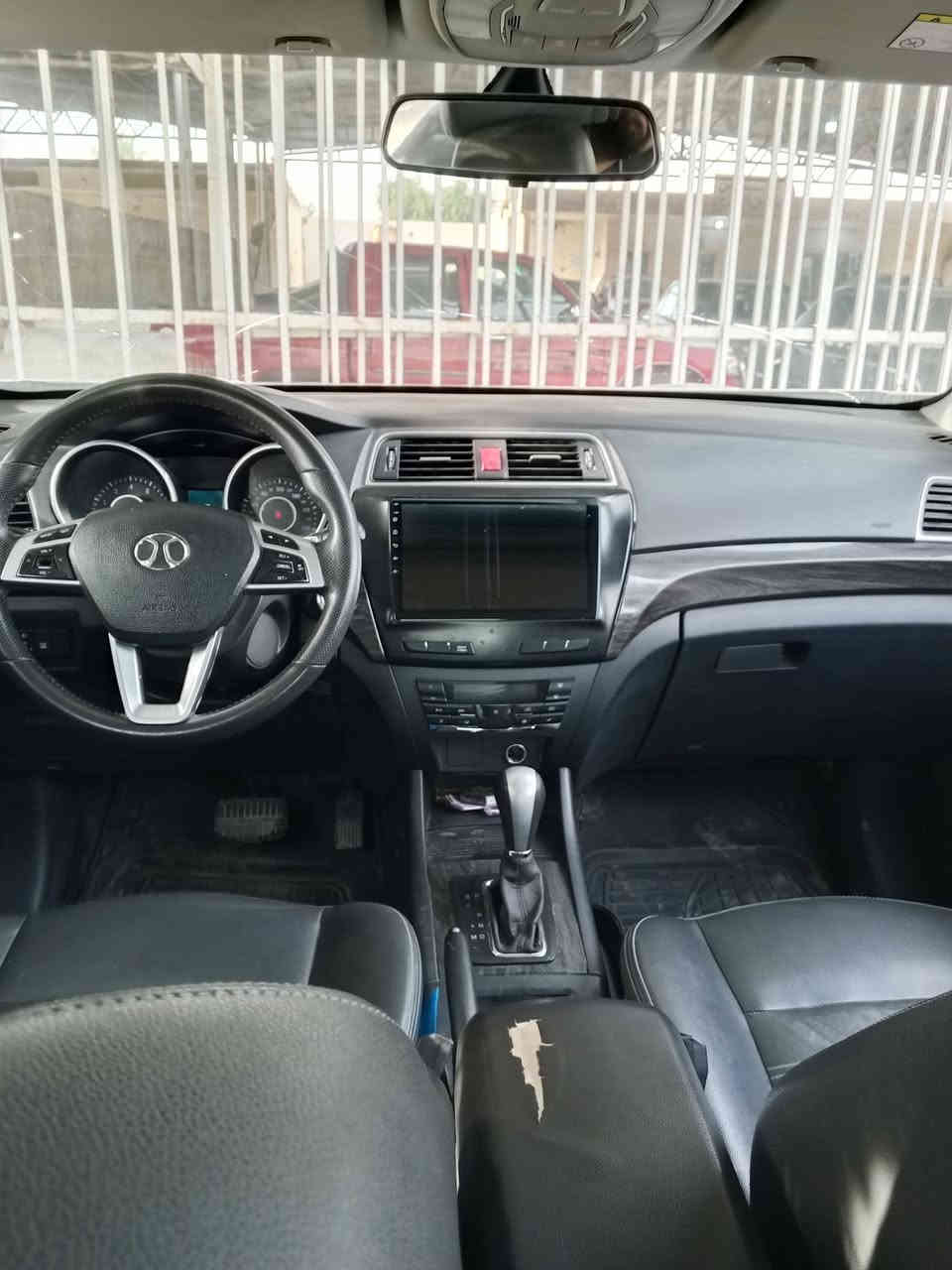 السلام عليكم السياره للبيع بايك سينوفه x65 كفالة عامه
موديل 20 فول مواصفات السيارة السياره بدون رقم تروح ترقم انت السياره حرة تترقم اي محافظه تريد 
ماشية 67 الف كيلو 
مكان السياره سامراء 
السعر 90 
***********
