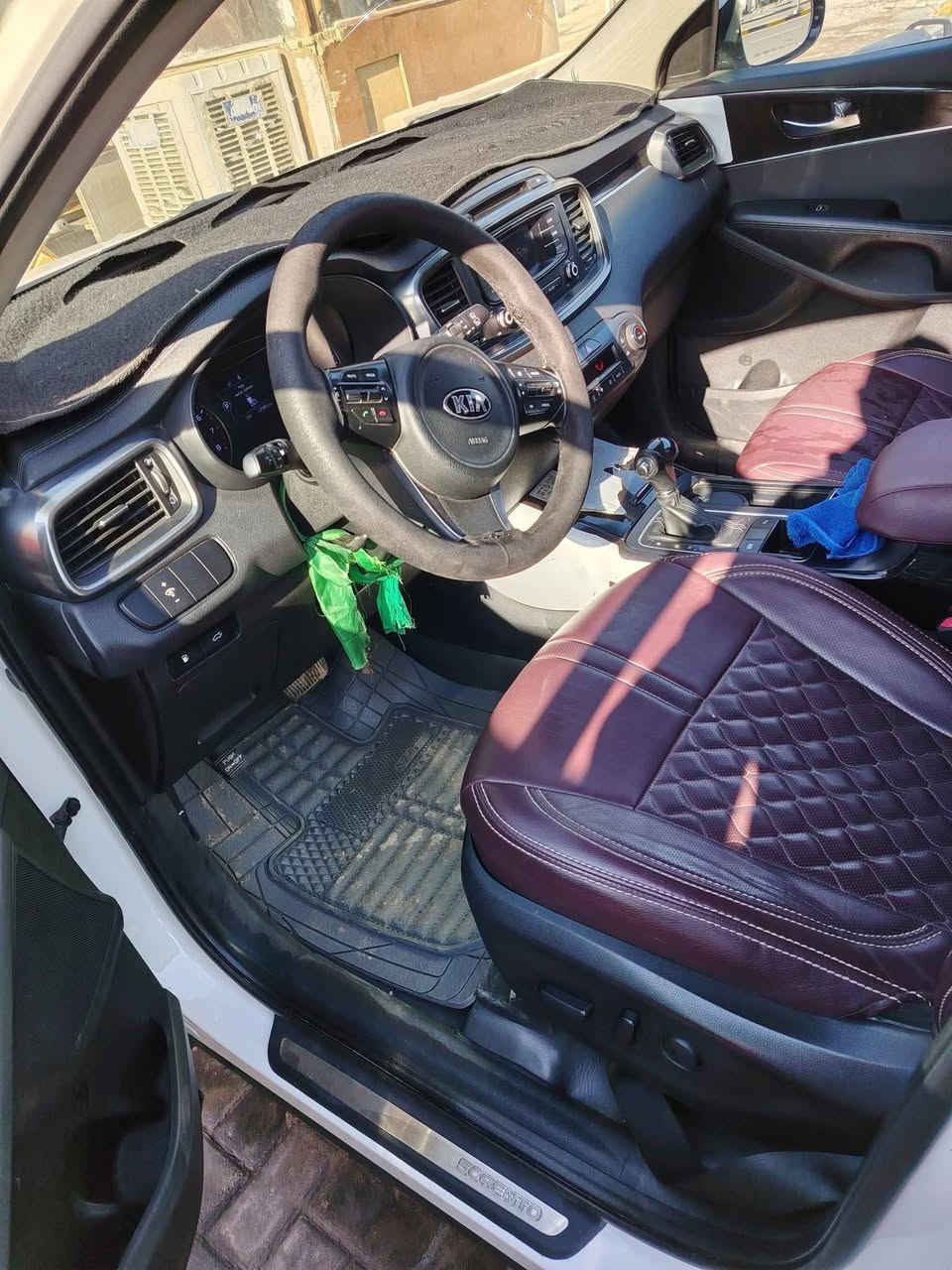 السلام عليكم
سورنتو 2016 خليجي
 مكفوله كفاله عامه
فول مواصفات عده الفتحه 
ماشيه 120 حقيقي السياره مال جناي
وبالعافيه على الياخذها
سنويه جديده لل 2030 
بغداد البياع حي العامل 
السعر 215 قفل من الاخير
***********
