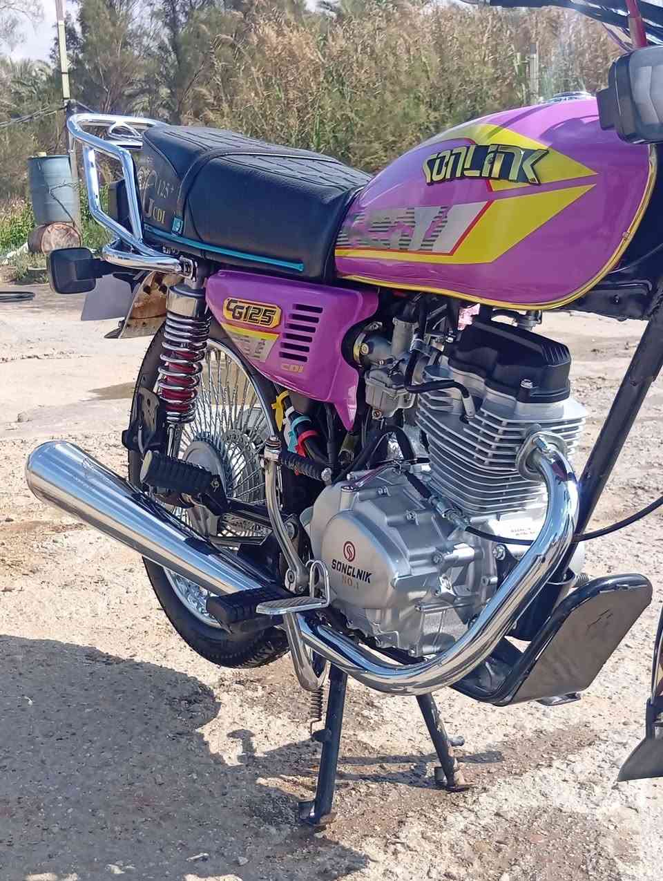 دراجه سولنك موديل 26 اوراق كامله دراجه خير من الله ع وضع الشركه ما ملعوب  بيه بلاديه مصارله هواي من طالعه  من الوكيل شوفته احله من التصوير سعرهه $$ 775   وبيه مجال للاستفسار اكثر اتصل *********** واتساب ✅
