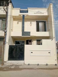 دار للبيع مجمع العدل قريب من الشارع العام الاستفسار ٠٧٨٥٧٨٨٤٤٠٠واستاب